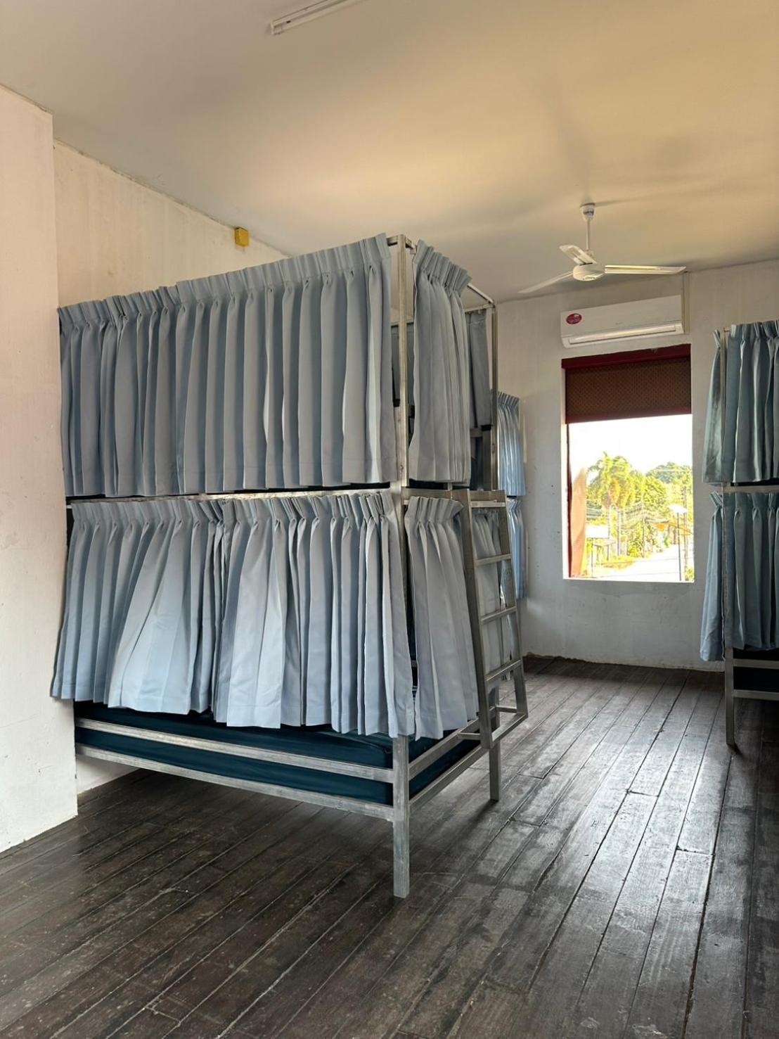 Via Thakhek Hostel & Cafe Eksteriør billede